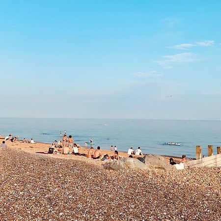 Birdsong & Pine: Parking & Garden Daire Worthing Dış mekan fotoğraf